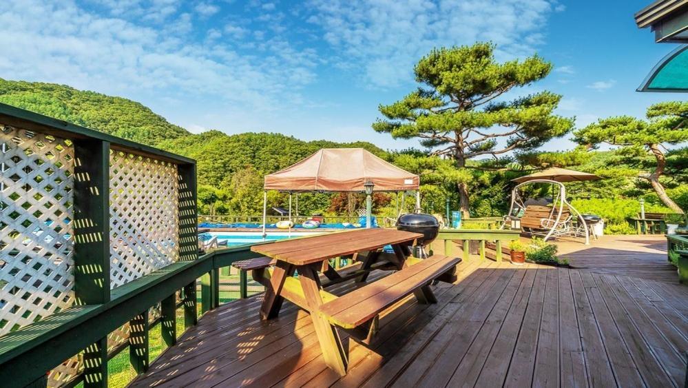 Tasha'S Garden Pet Friendly Pension Hongcheon Exterior photo